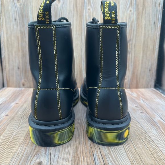 Dr. Martens 1460 Unisex Smooth Black Leather Marbled Sole Combat Boots W Size 7 - Picture 4 of 8